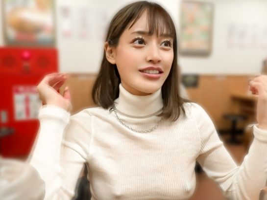 【女子大生】透け勃起チクビ全開で街中を練り歩く真正ド変態娘が巨根に調教されメス堕ち！！！