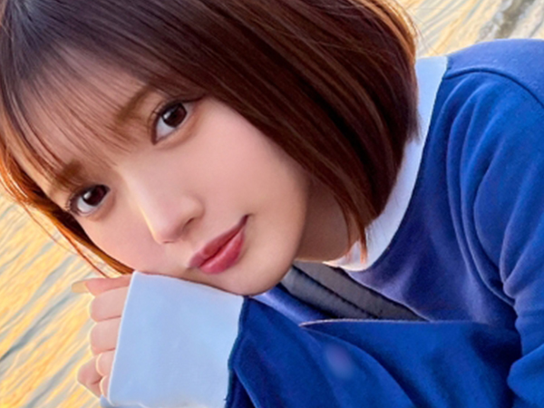 【ショートカットJDの初々しいデート】『感じちゃう…』超かわいい女子大生とラブラブSEX！貧乳ボディに生挿入、ザーメンぶっかけで大興奮！♡