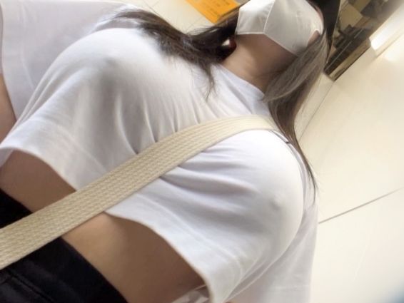 【Iカップ爆乳娘×コスプレ性交】爆乳下乳がエロ過ぎる淫乱保育士と鬼ハメ♥ノーブラで擦れた乳首がビンビン勃起☆