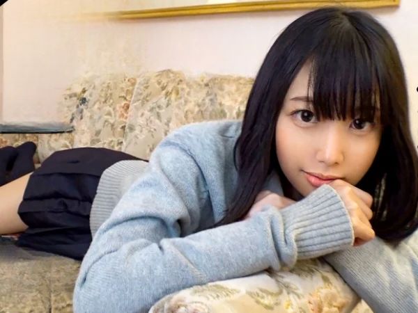 【10代美少女の甘えん坊セックス】『おじさん、もっと激しくして♡』元気いっぱいのロリっ娘がおじさんチ○ポに夢中で、イチャラブ生ハメで感じまくり！！