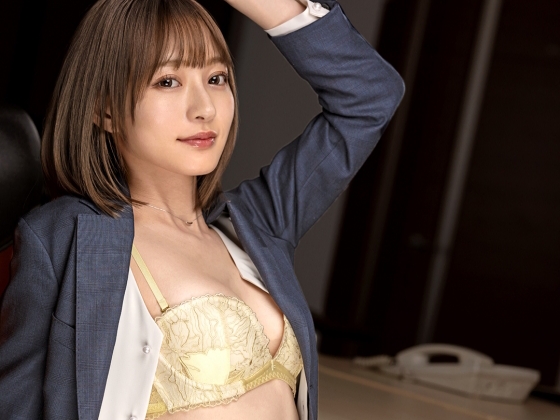 【エロ痴女お姉さん】『もっと奥まで…』キャリアウーマン風痴女が肉棒を貪り、濡れたおマンコで激しく迎え入れる！仕事帰りのスーツ姿から大胆なエロモードに！♡