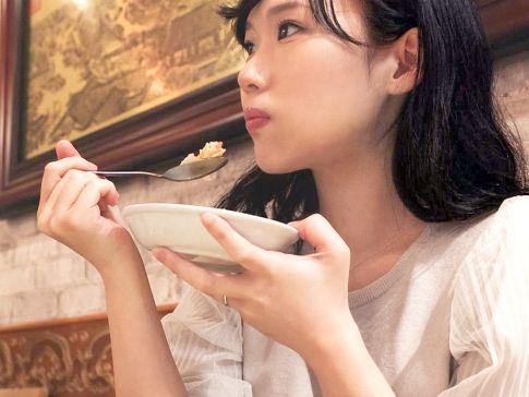 【美脚若妻の危険な選択】『旦那なんかもう信じられない…』離婚寸前の若妻が鬱憤晴らしにAV出演！極上手マンでビクビク痙攣、抑え切れない欲求を爆発させる！！