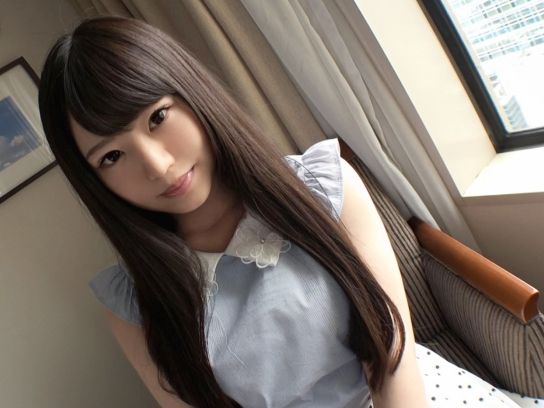 【ウブな19歳初体験】黒髪ロングの清楚系美少女がAVデビュー！美白のピチピチ美尻がエロすぎる…初々しい反応がたまらない初撮りセックス♡