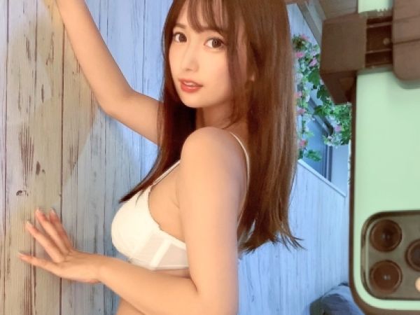 【三十路ビッチ妻の危険な遊び】『もう我慢できない…』誰でもOKの超絶スケベ奥様が、クンニ＆電マオナニーで濡れまくり！生チ○ポを求めて不倫セックスに溺れる！！♡