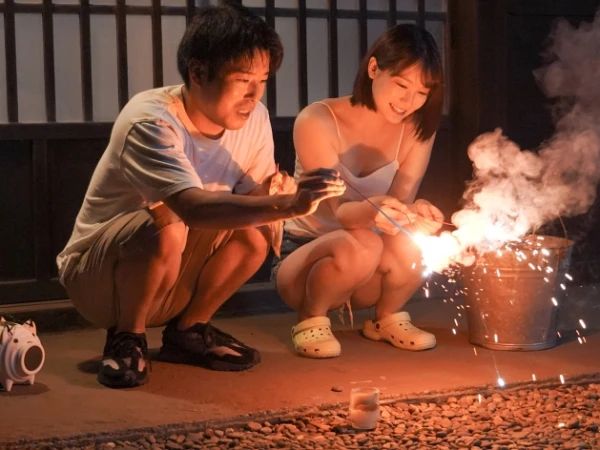 【田舎の甘酸っぱい夏】『久しぶり…でも、我慢できない…』帰省した夏、幼馴染と再会して燃え上がる!汗だくで求め合う、甘くて濃厚なエッチな思い出♥ 互いの身体を貪り合う、最高の夏休み!