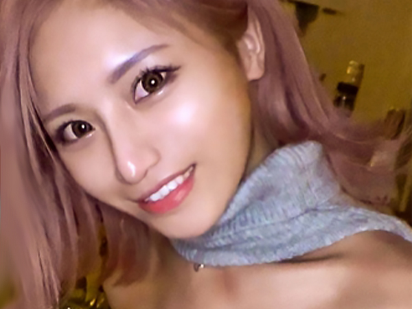 【夜遊びギャルの本性】『あんっ…そこ気持ちいい…』バーで働く巨乳ギャルのパイパンオマンコをクンニで責めまくり！バックから激ピストンで喘ぎまくる！♡