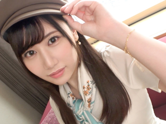 【無毛美少女の快楽堕ち】『気持ち良すぎる…』キュートなパイパン女子が、肉棒で敏感な部分を激しく責められ、快感に溺れちゃう！無防備なアソコがグチョグチョに！♡