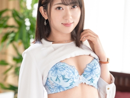 【清楚系美女の裏の顔】『こんな私…見ないで…』美脚の清楚な見た目とは裏腹に、エッチな本性を露わに！大好きなチ●ポを貪るように咥え込み、濃厚セックスで乱れまくる！