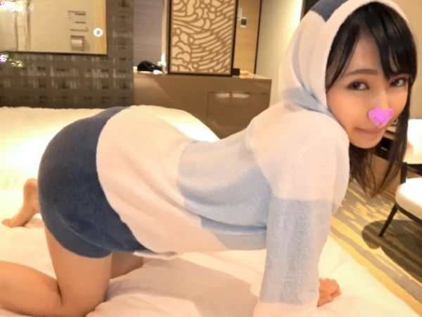 【低身長巨乳の女王様】スクールカースト頂点の美形娘がチンポにメロメロ♡素人ハメ撮りで見せる甘々セックス！小柄ボディとデカパイのギャップがたまらない！