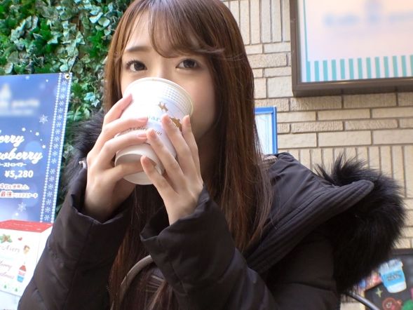 【デカ乳素人娘の初体験】『えっ、そんなに気持ちいいの？』純粋無垢な美女がナンパ師の巧みな口説きに堕ちる！無邪気な上目遣いフェラでチンポをパクッ♡ 恋愛経験少ないのにエッチな才能開花！