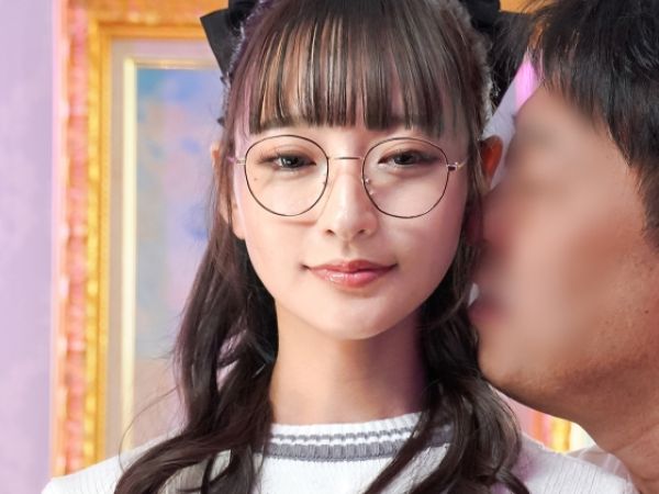 【未来型風俗体験】『プログラム外の快感…』スレンダーな眼鏡美少女ロボを好き放題に操り、人間以上の感度で喘ぐ機械仕掛けのカラダを思う存分味わい尽くす！♡