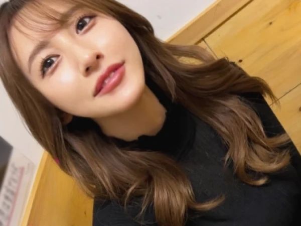 【人妻×中出し】「ちょっと気合入れちゃった♪」ヤル気満々のエロ下着着用で学生時代の同級生と不倫SEXするご無沙汰美人妻