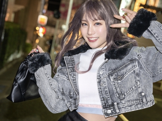 【ギャル美巨乳の誘惑】『奥まで突いて…』エチエチギャルが男を誘惑!美巨乳を揺らしながら激しく求め合う、ヤリまくりSEXでギャルマ○コを満足させる!♡