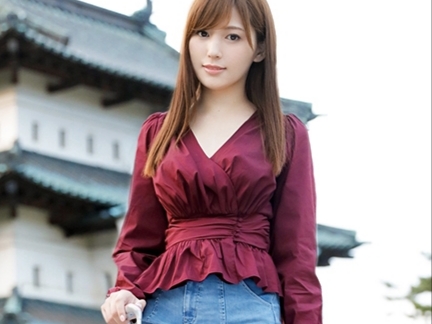 【マジカワ美少女のご奉仕訪問】『気持ちよくなってね♡』超かわいい美少女が素人男性のお宅に突撃！エッチなご奉仕で素人チ○ポをメロメロにしちゃう！濃厚セックスで素人男性を骨抜きにする美少女の魅力爆発！