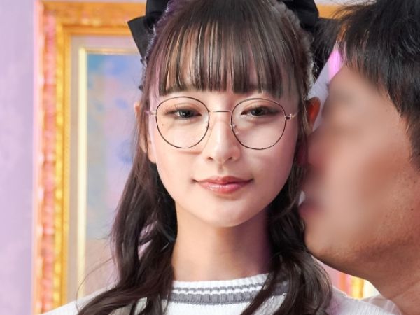 【眼鏡美少女ロボを好き放題】ポーカーフェイスのスレンダーセクサロイドを思う存分ヤりまくる！感情のないロボ娘が快楽に溺れ、無表情で感じる姿がエロすぎる♥